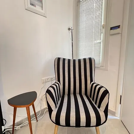 Kamares House * 卡瓦拉